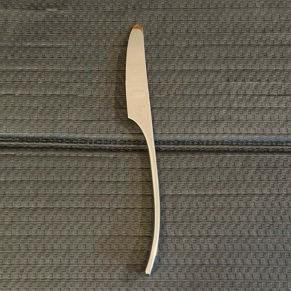 Zwilling J.A. Henckels Bellasera Stainless Steel Glossy Dinner Knife